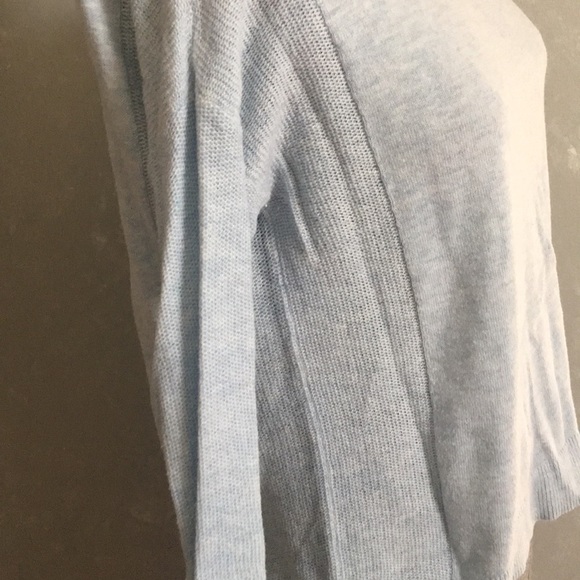 SALE! American Eagle Sweater - Picture 2 of 4